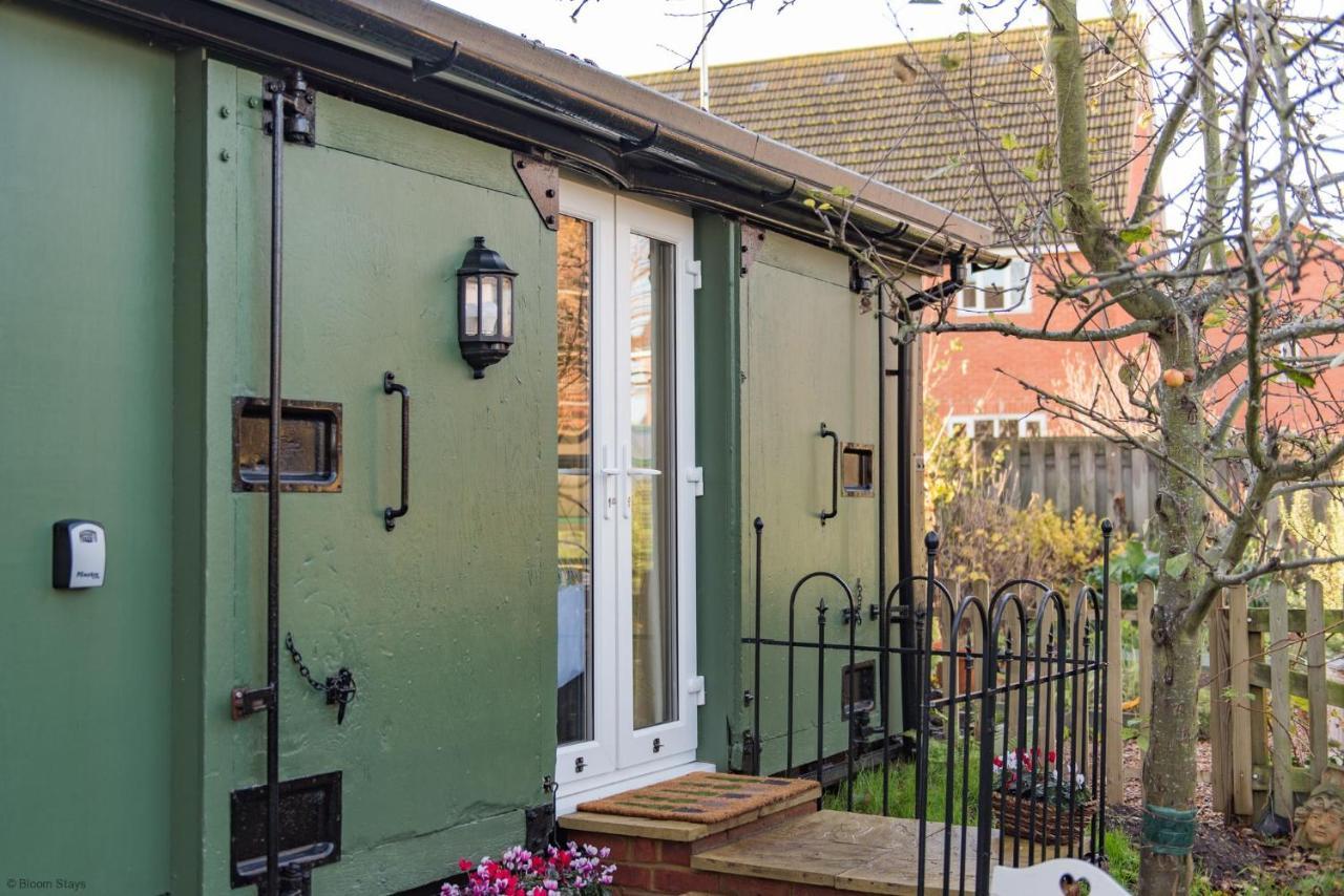 Plumcot Halt By Bloom Stays Canterbury Exterior foto
